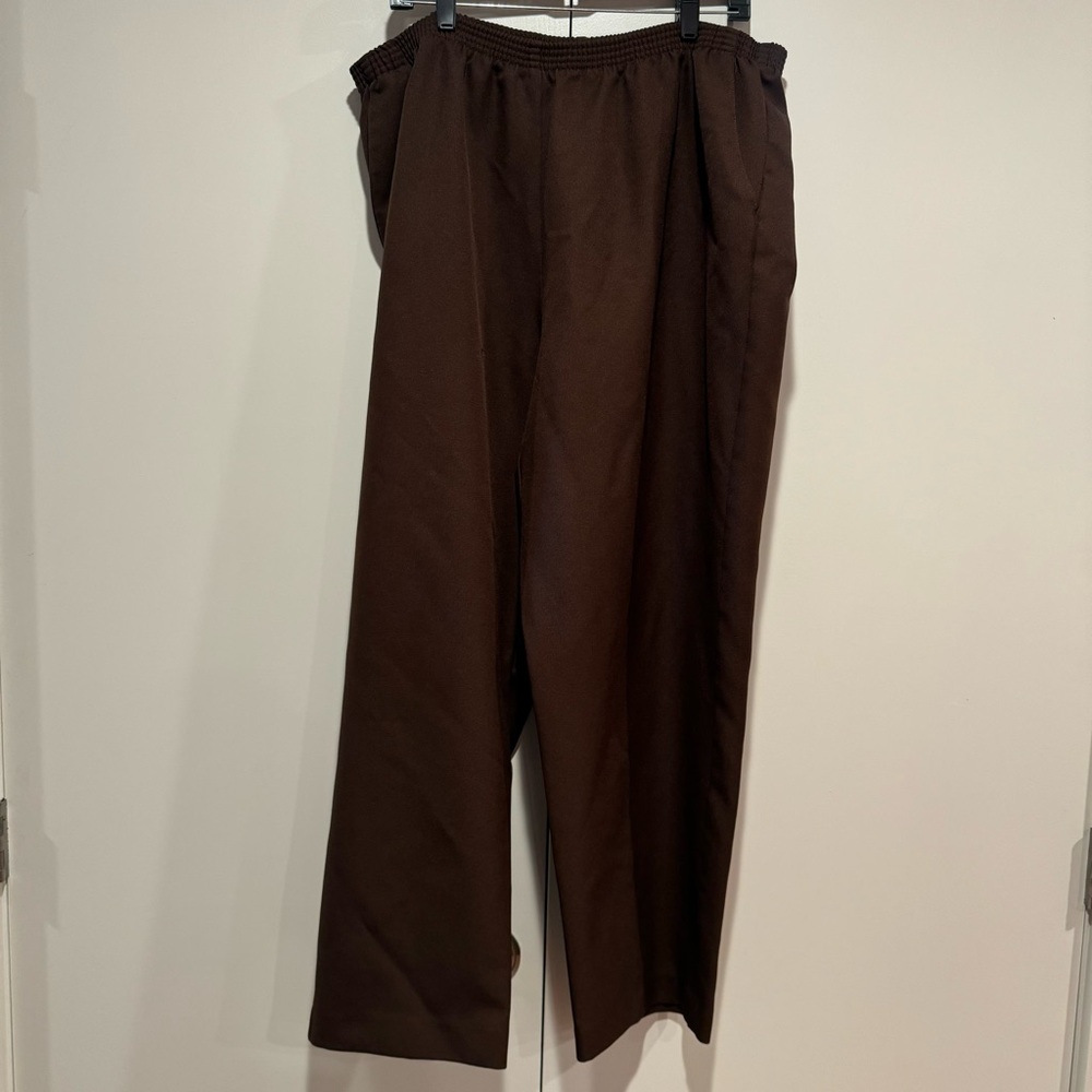 5/25 Women’s Plus Size Alfred Dunner Straight Leg Pants in Brown